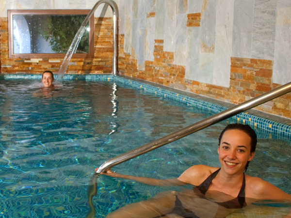 Heated spa pool